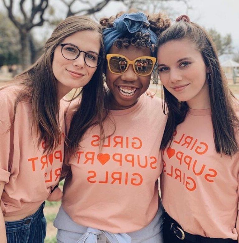 Lauren (left) poses with two of her sorority sisters, Sam Harrison and Sarah Rademacher, from the women’s social club Delta.